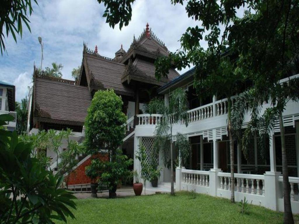 Emerald Land Hotel Mandalay Exterior photo