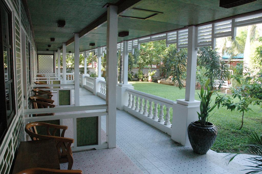 Emerald Land Hotel Mandalay Exterior photo