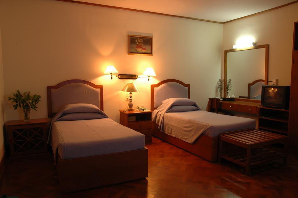 Emerald Land Hotel Mandalay Room photo