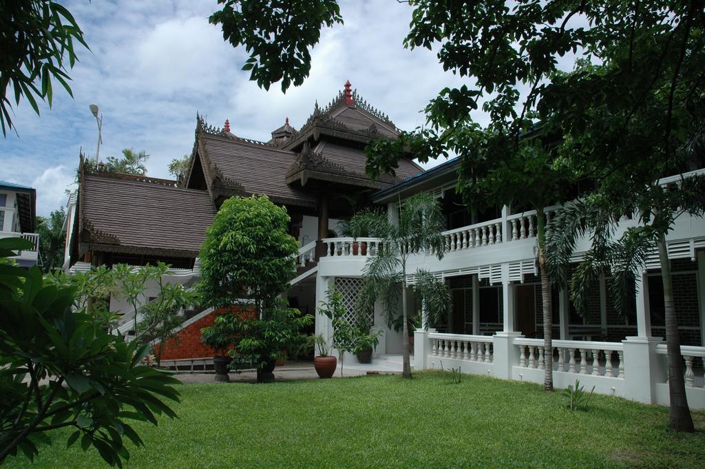 Emerald Land Hotel Mandalay Exterior photo