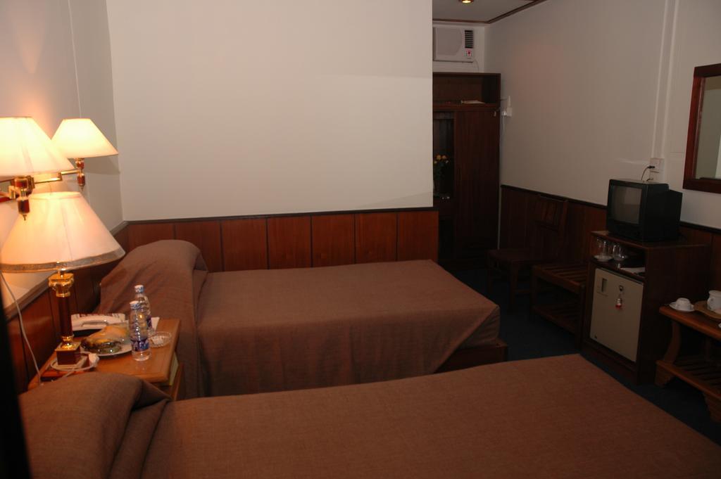 Emerald Land Hotel Mandalay Room photo