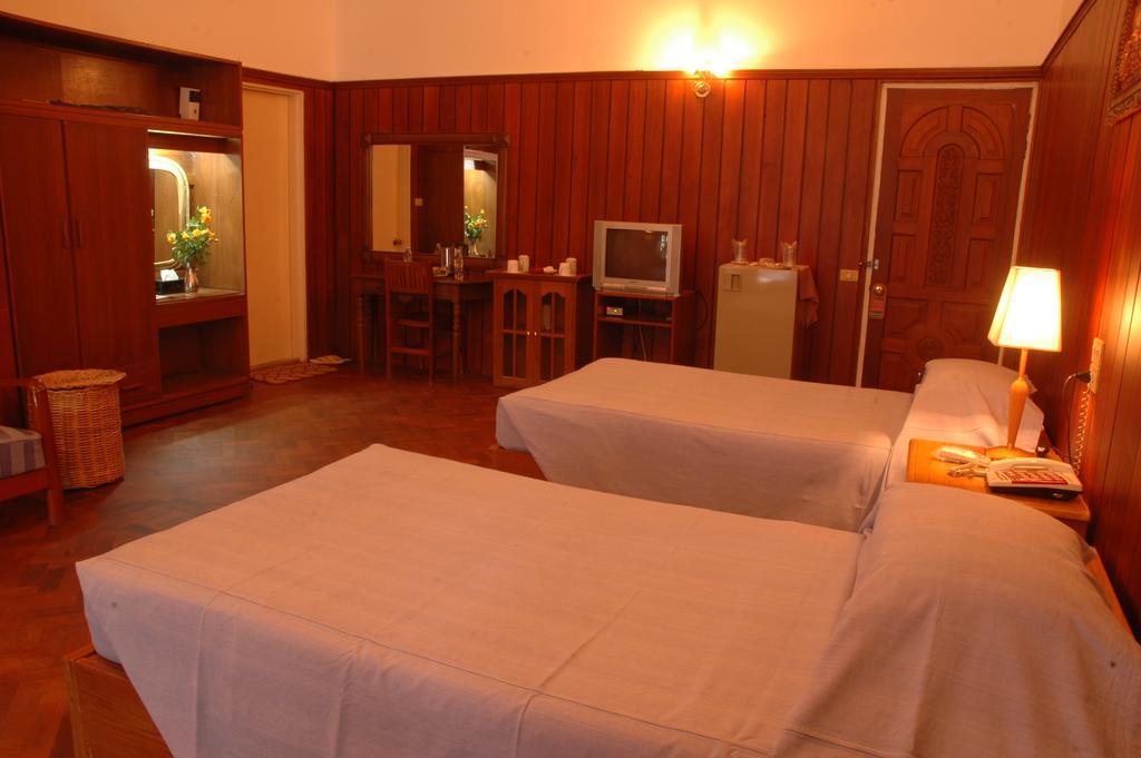 Emerald Land Hotel Mandalay Room photo