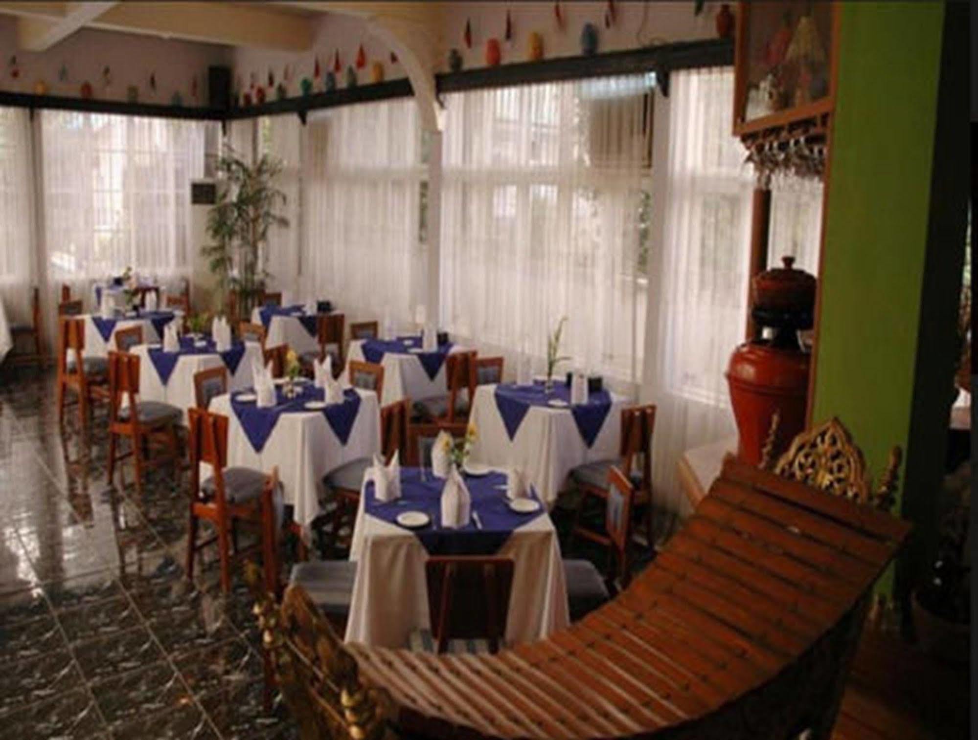 Emerald Land Hotel Mandalay Exterior photo
