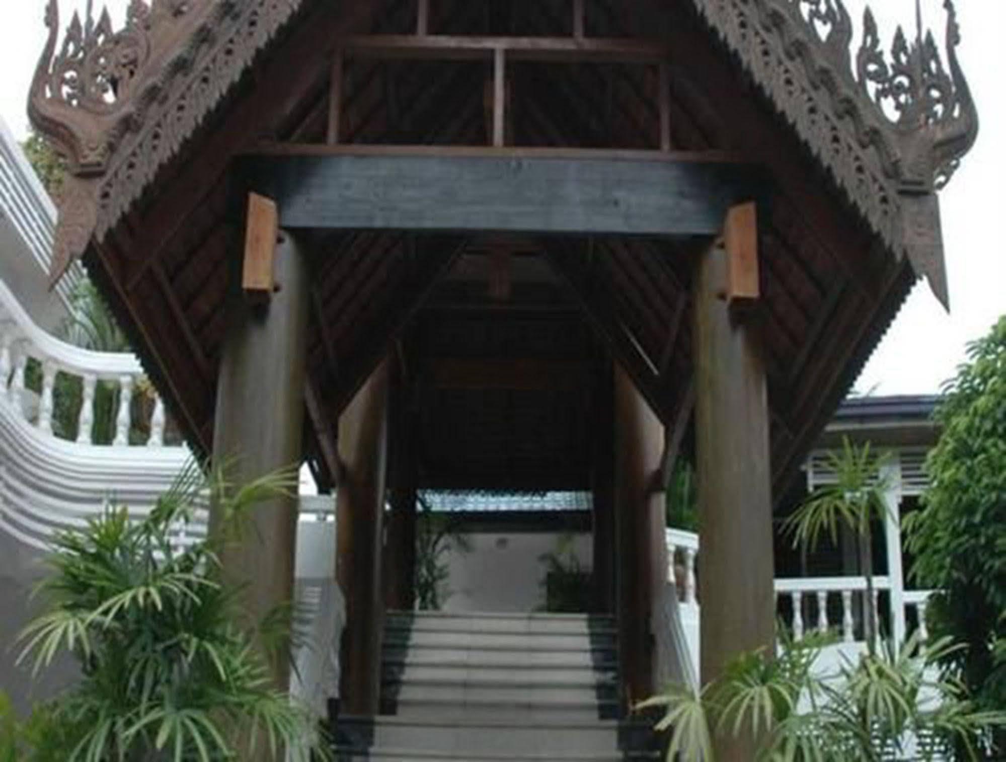 Emerald Land Hotel Mandalay Exterior photo