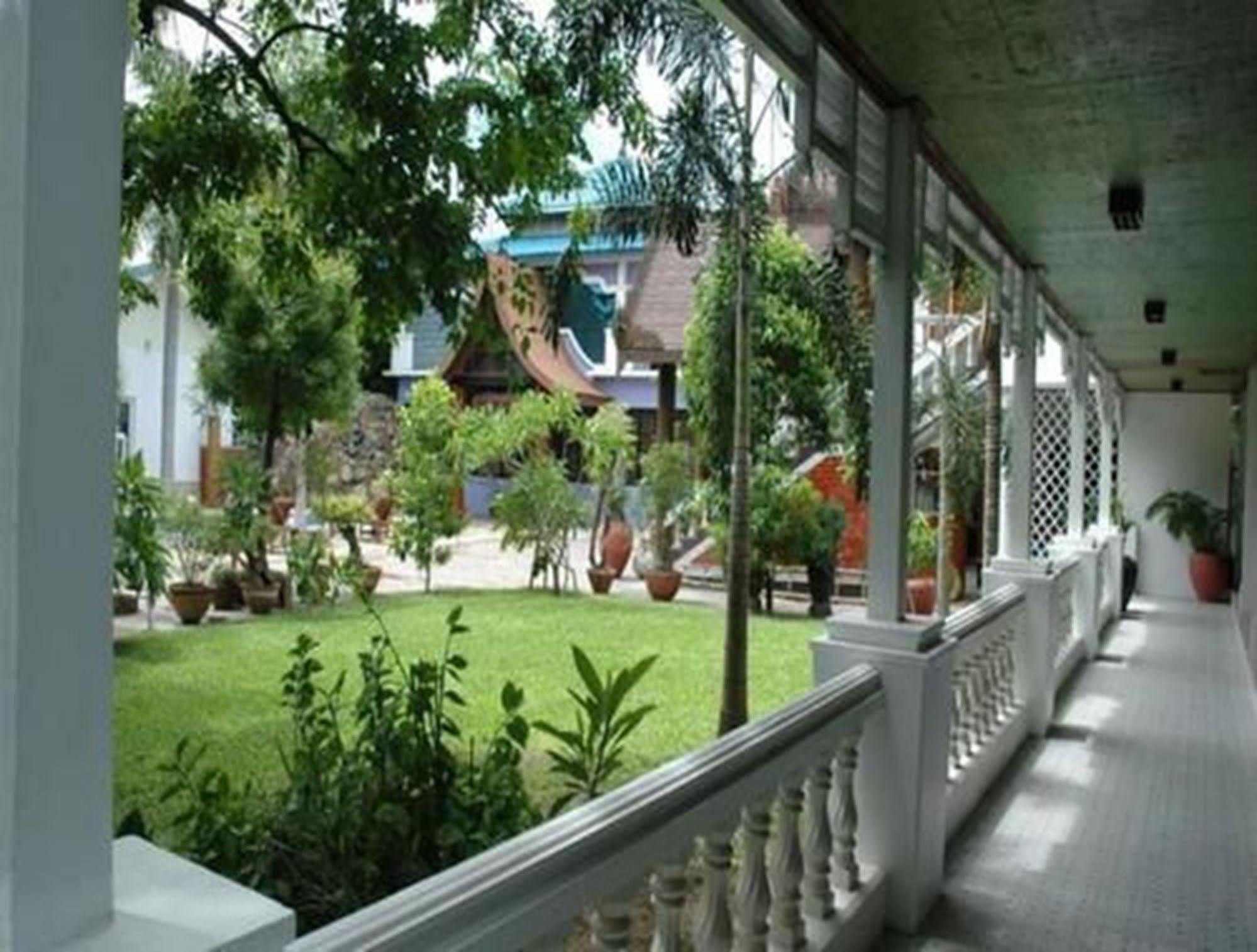 Emerald Land Hotel Mandalay Exterior photo